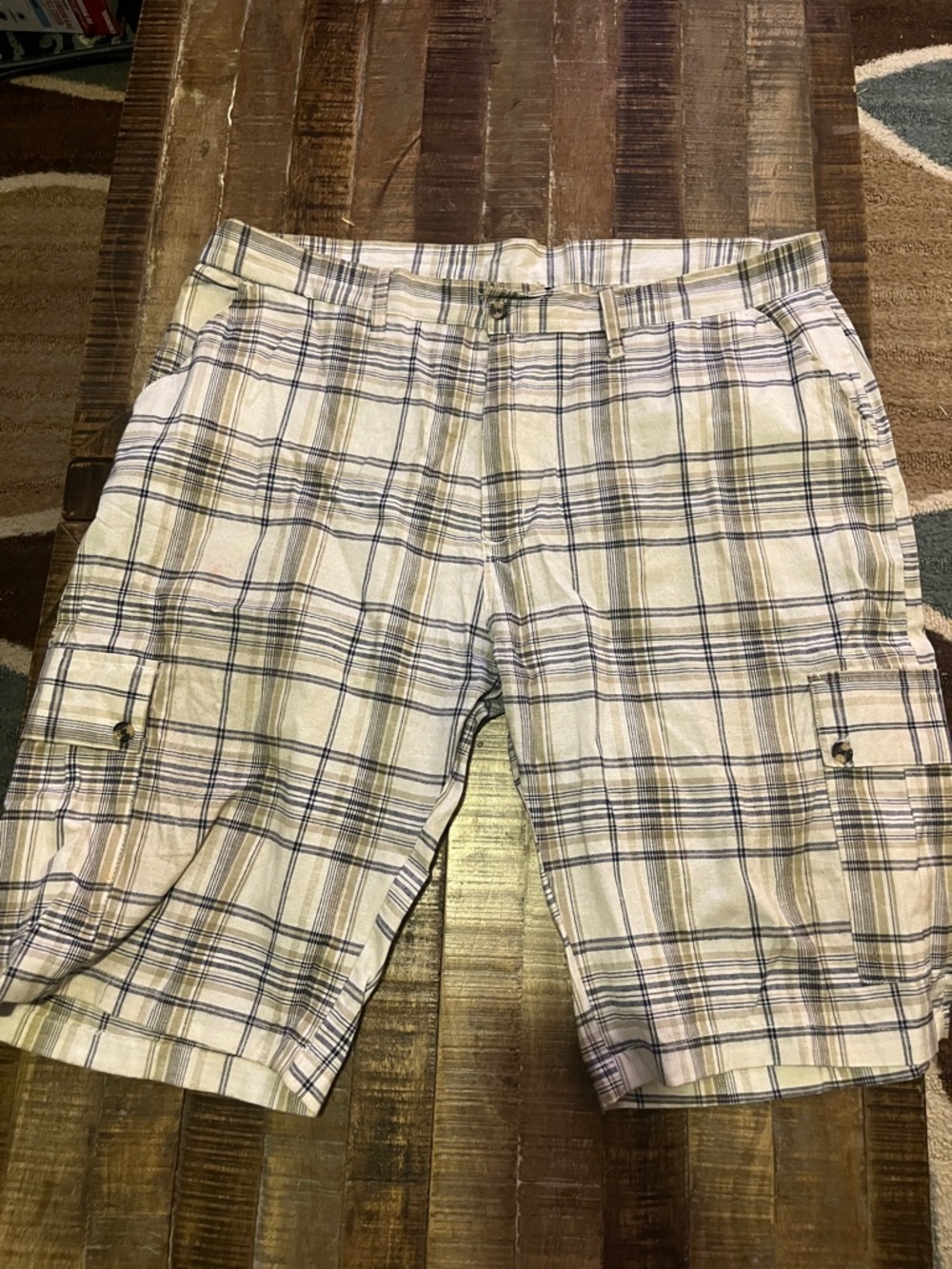 Men's Plaid Cargo Shorts - Tan Navy Blue & White